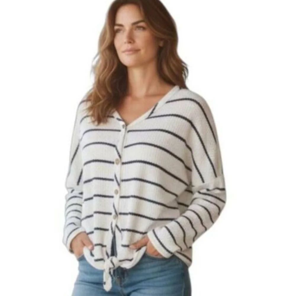 PAPER CRANE WHITE & NAVY STRIPE WAFFLE KNIT BUTTON DOWN SHIRT SZ.M EUC